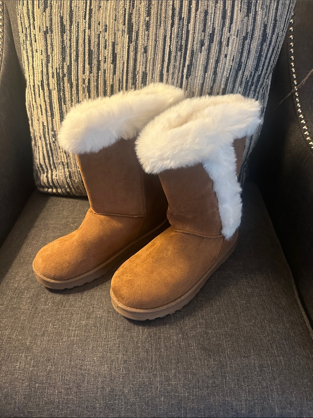 Women's Chestnut Suede Winter Boots with White Faux Fur Trim